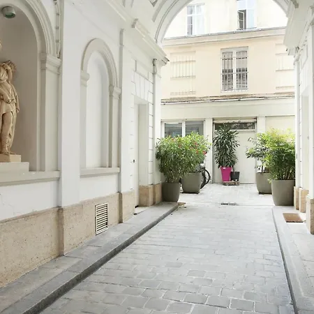 Residence Le Marais Beaubourg By Studio Prestige-3
